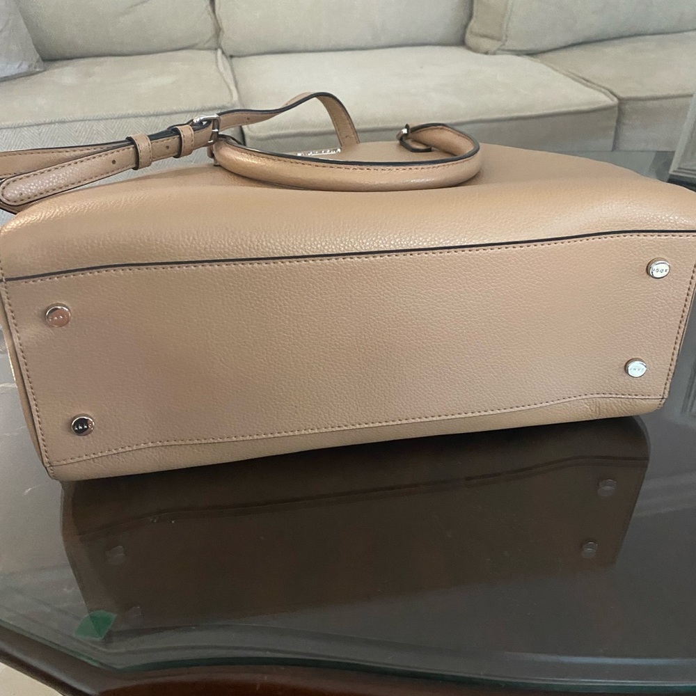 DKNY SATCHEL - Picture 8 of 15